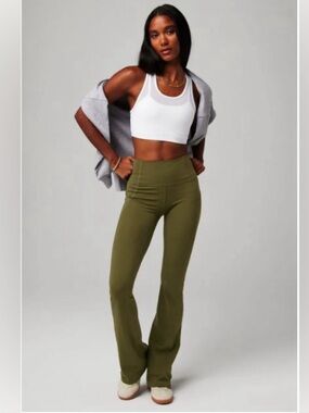Fabletics Oasis Pureluxe HW Pocketed Kick Flare UTILITY GREEN (30”) REG